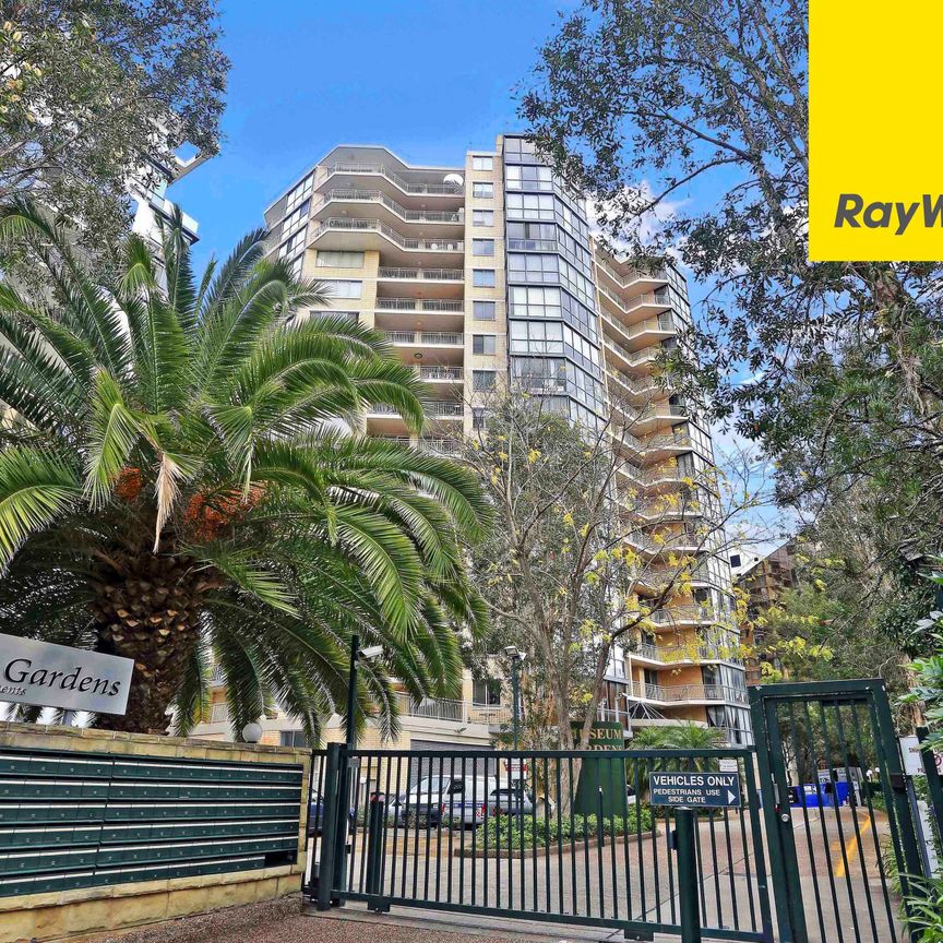 PENTHOUSE LIVING WITH PRIVATE ROOFTOP - Photo 1