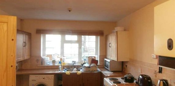 Cromwell Road, Southampton, SO15 - Photo 2