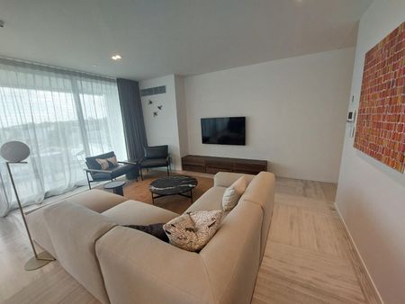 Modern, Furnished and Sophisticated perfect for the working professionals! - Photo 4