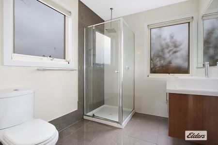 MODERN, CENTRAL & SPACIOUS - WHAT MORE COULD YOU WANT? - Photo 4