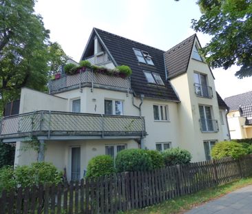 Großzügig geschnittene Wohnung in grüner Lage, mit großem Balkon **... - Photo 4