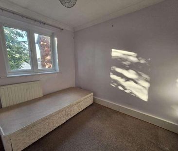 Linton Gardens, Beckton, E6 - Photo 5