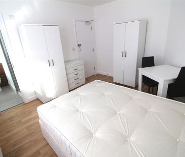 House share to rent - Photo 4