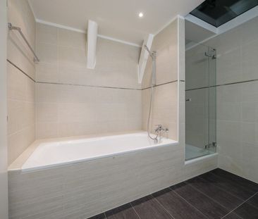 Charming 2.5 Zimmer-Loft im Schloss Sensebrück zu vermieten - Photo 6