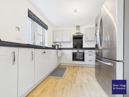 Pineta Drive, East Kilbride, G74 5EB - Photo 4