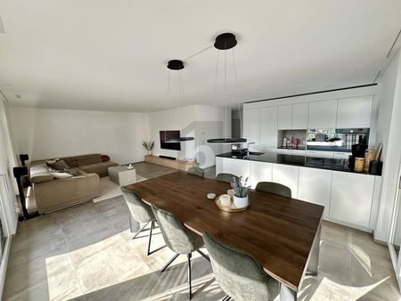 LICHTDURCHFLUTET, WINTERGARTENBALKON, NATURNAH - Foto 2