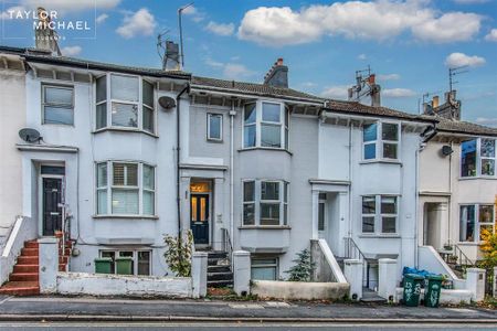 6 bedroom terraced house to rent - Photo 2