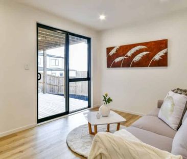 Very modern 2 bedroom new build Part of a house - Photo 1