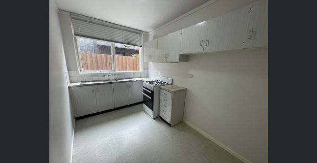 Great Living Perfectly Positioned - Photo 1