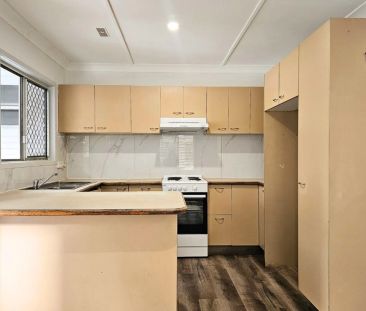 Spacious Dual-Living Rental in Prime Family-Friendly Location - Photo 6