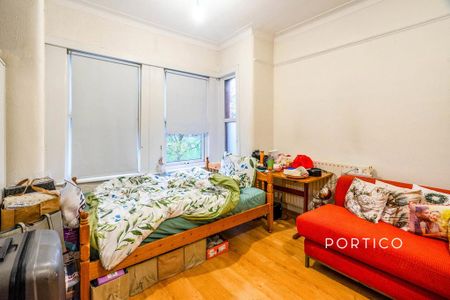 3 bedroom flat to rent - Photo 3