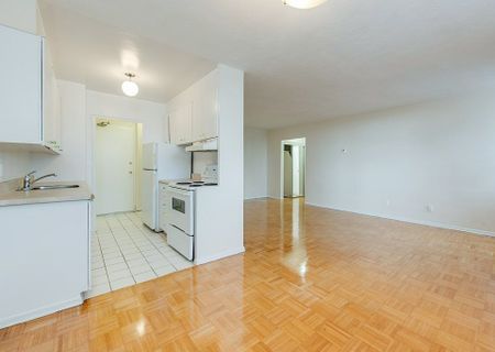 For Lease - 10 Huntley Street Unit# 1401, Toronto, Ontario - Photo 4