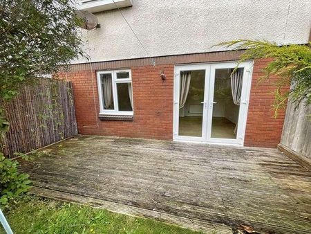 Ladysmith Close, Christchurch - Available, BH23 - Photo 2