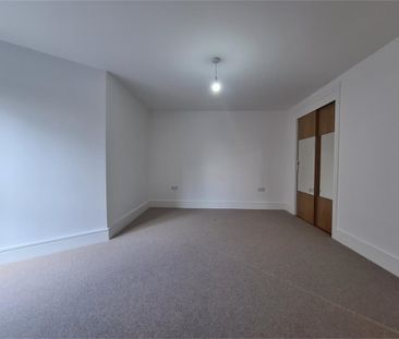 Flat 3, Milton Road Library, Cambridge - Photo 3