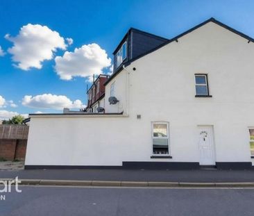 3 bedroom flat to rent - Photo 6