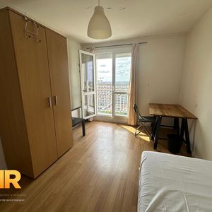 Location Appartement 1 pièce 74m² RENNES 35000 - Photo 2
