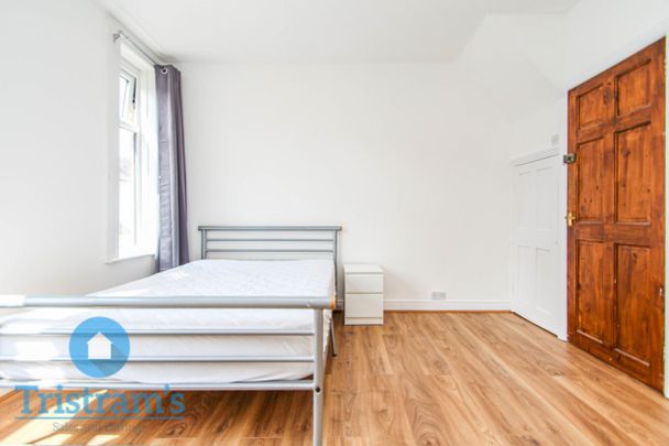 4 bed End Terraced House for Rent - Photo 1