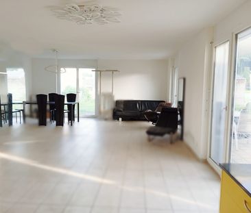 Modernes 5.5-Zimmer-Doppelhaus an ruhiger Lage in Schmitten FR - Foto 3