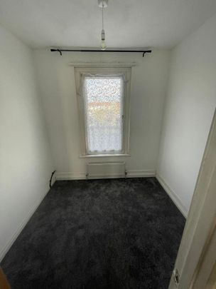 4 bedroom terraced house to rent - Photo 1