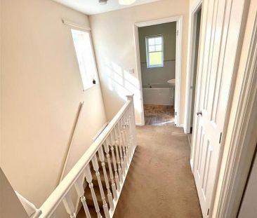 3 bedroom semi-detached house to rent - Photo 3