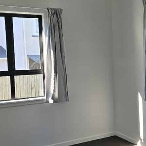 Collins St - Hawera - Photo 2