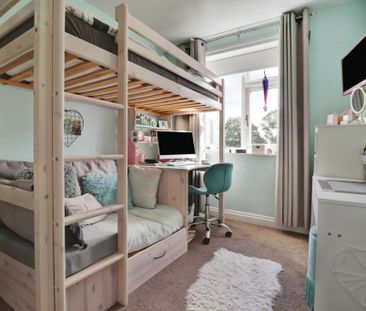 2 bedroom semi-detached house to rent - Photo 4