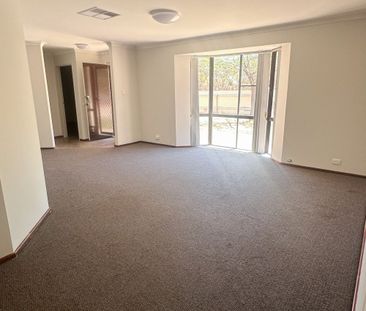 Spacious and fully renovated! - Photo 1
