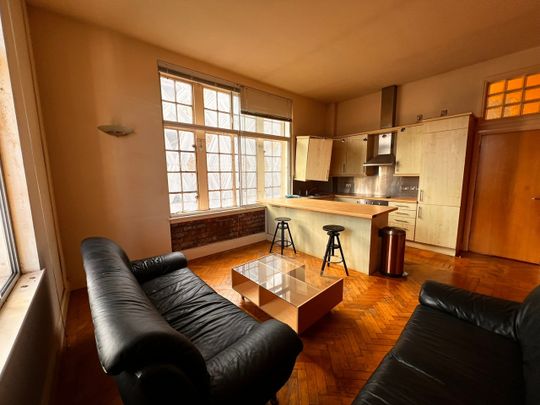 2 Bed Flat, Eastgate, LS2 - Photo 1