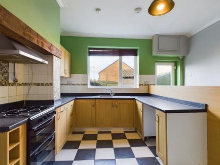 3 bedroom terraced house to rent - Photo 5