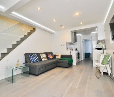 2 Bed Flat, Englewood Road, SW12 - Photo 1