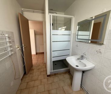 Location Appartement 1 pièce 32m² COULOMMIERS 77120 - Photo 4