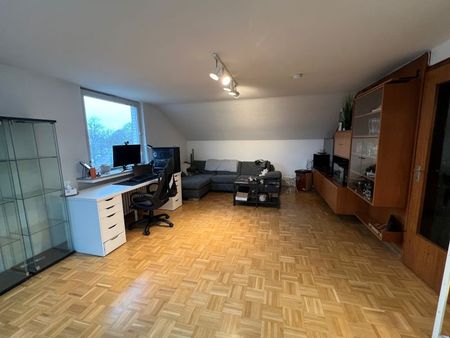 Schöne und helle 1,5-Zimmer-DG-Wohnung in DU-Baerl an Einzelperson zu vermieten - Photo 2