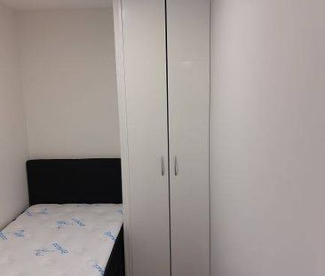Freshly refurbished! 3 bedroom unit @ HAVARD - Photo 6