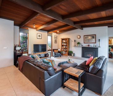 Beautiful Family Home With Pool! - Photo 2