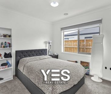 Modern Family Living in a Prime Officer Location - Photo 5