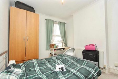 Room in a Shared Flat, Hampden Road, N8 - Photo 3