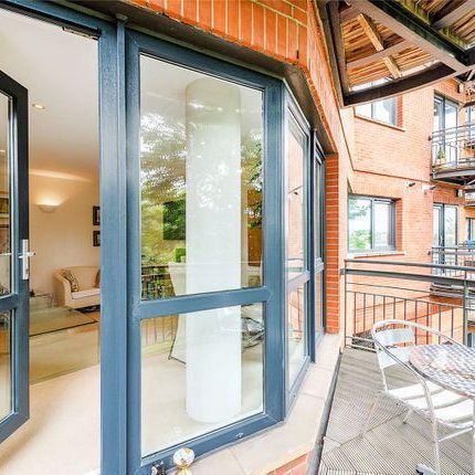 1 Bed Apartment | £450 pw - Photo 2