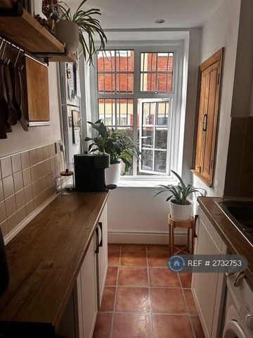 1 bedroom flat to rent - Photo 5
