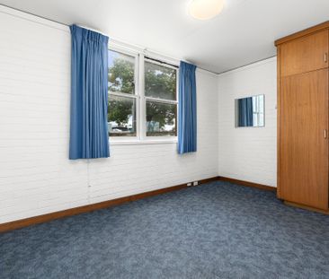 Centrally Located, Ground Floor Apartment - Hospital Precinct - Photo 4