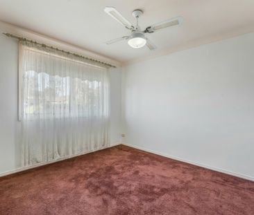 2/8 Owen Stanley Rd, Glenfield NSW - Photo 5