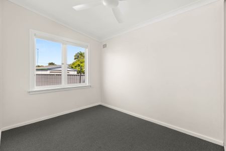 80 Coral Crescent, Gateshead NSW 2290 - House For Rent | Domain - Photo 2