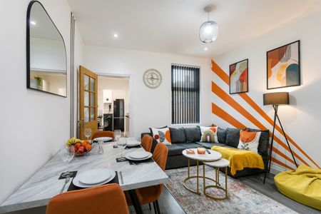 3 Bed Terraced House, Beatrice Road, LE3 - Photo 2