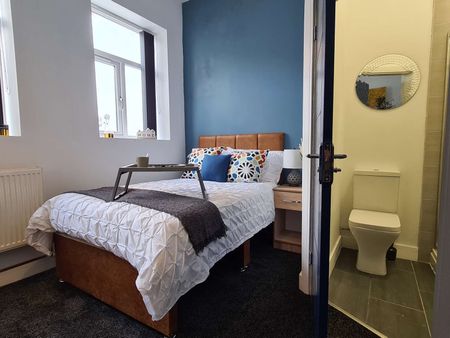 Vicarage Place Room 5 - Photo 5