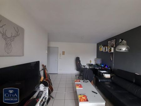 Location Appartement 2 pièces 43m² HERICOURT 70400 - Photo 2