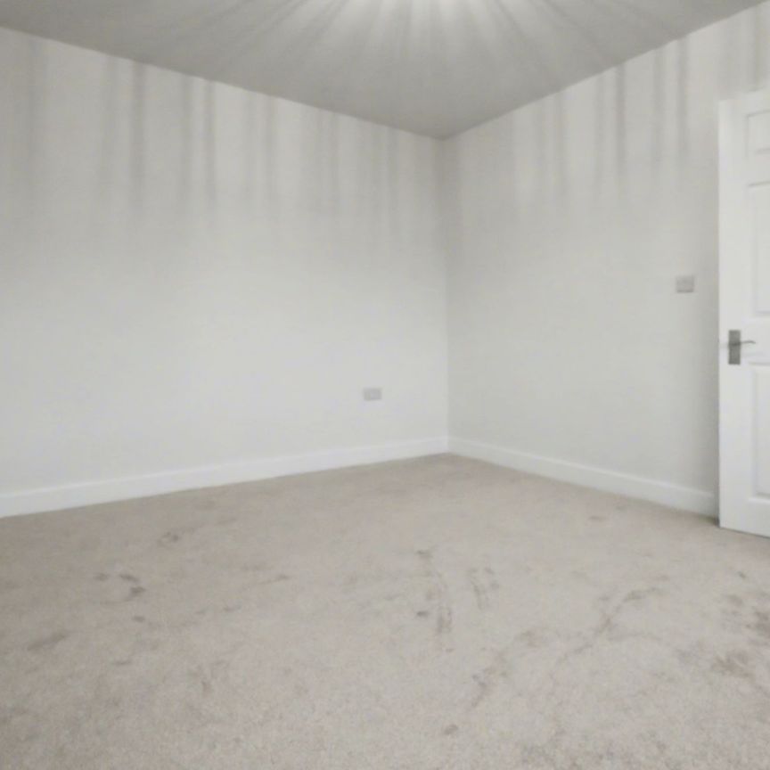 Golborne Road, Wigan - Photo 1