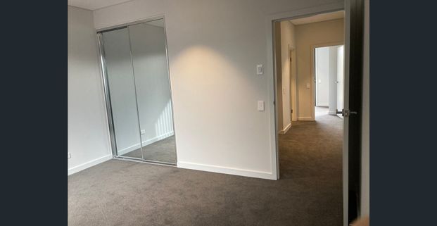 Modern and Low Maintenance 3 Bedroom Townhome - Photo 1