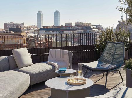 Espectacular ático con terraza privada de 50m2 en alquiler temporal junto el Parc de la Ciutadella, Barcelona - Photo 5