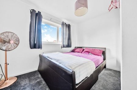 4 bedroom detached house to rent - Photo 5