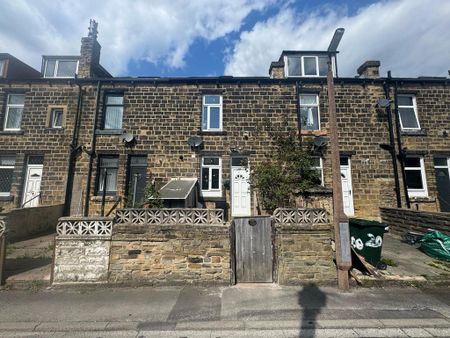 3 bedroom terraced house to rent - Photo 3