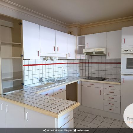 Location Appartement 3 pièces 78m² - Photo 3
